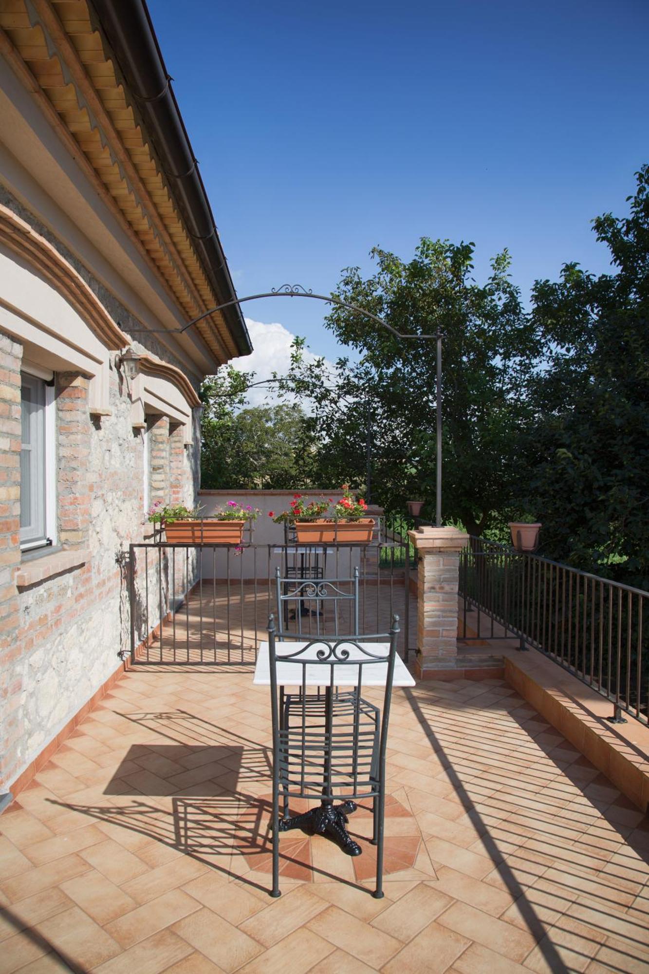 Don Carlo Agriturismo Di Charme Bio Villa Le Pioppe ภายนอก รูปภาพ